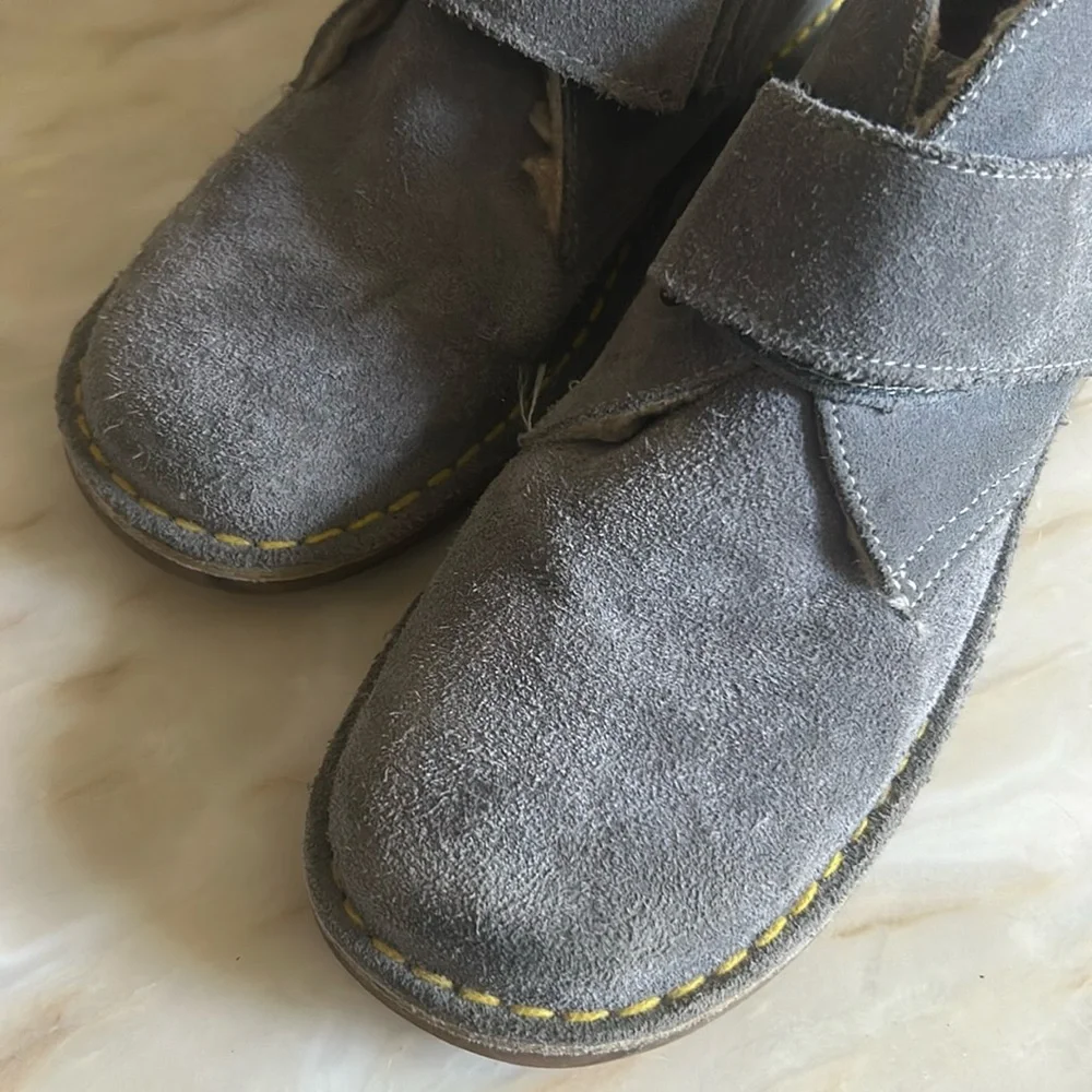 Mini Boden‎ Big Boys Gray Velcro Faux Fur Lined Suede Boots Size 35 (US 4-4.5)